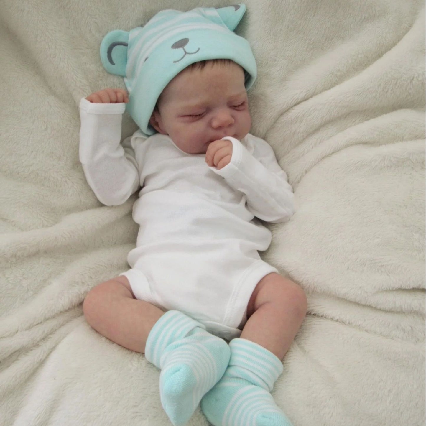 48cm 19inch Full Body Soft Vinyl Reborn Baby Girl Doll with 3D-Paint Skin and Visible Veins Like Real Sleeping Newborn Bathe Toy for Children Birthday Gift