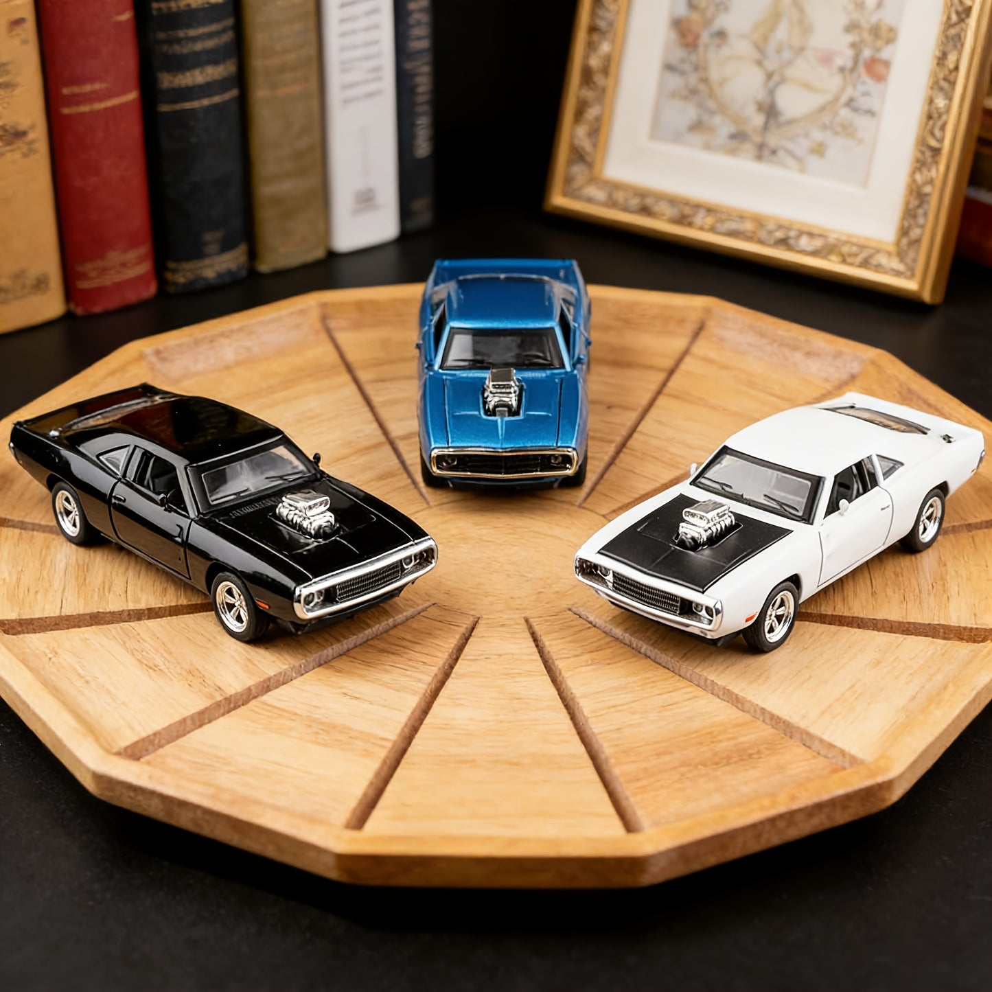 Dodge Challenger Die-Cast Model Car, Collectible Zinc Alloy Static Replica, Highly Detailed Home Decor, Perfect Birthday & Christmas Present For Car Enthusiasts