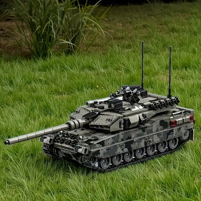 All-terrain RC Tank Vehicle, 2.4GHz Remote Control Model, With Strong Climbing Ability, All-terrain Off-road Armored Vehicle, Military Simulation War Vehicle, Cool Toy, It Is The Best Birthday Gift For Boys Over 6 Years Old