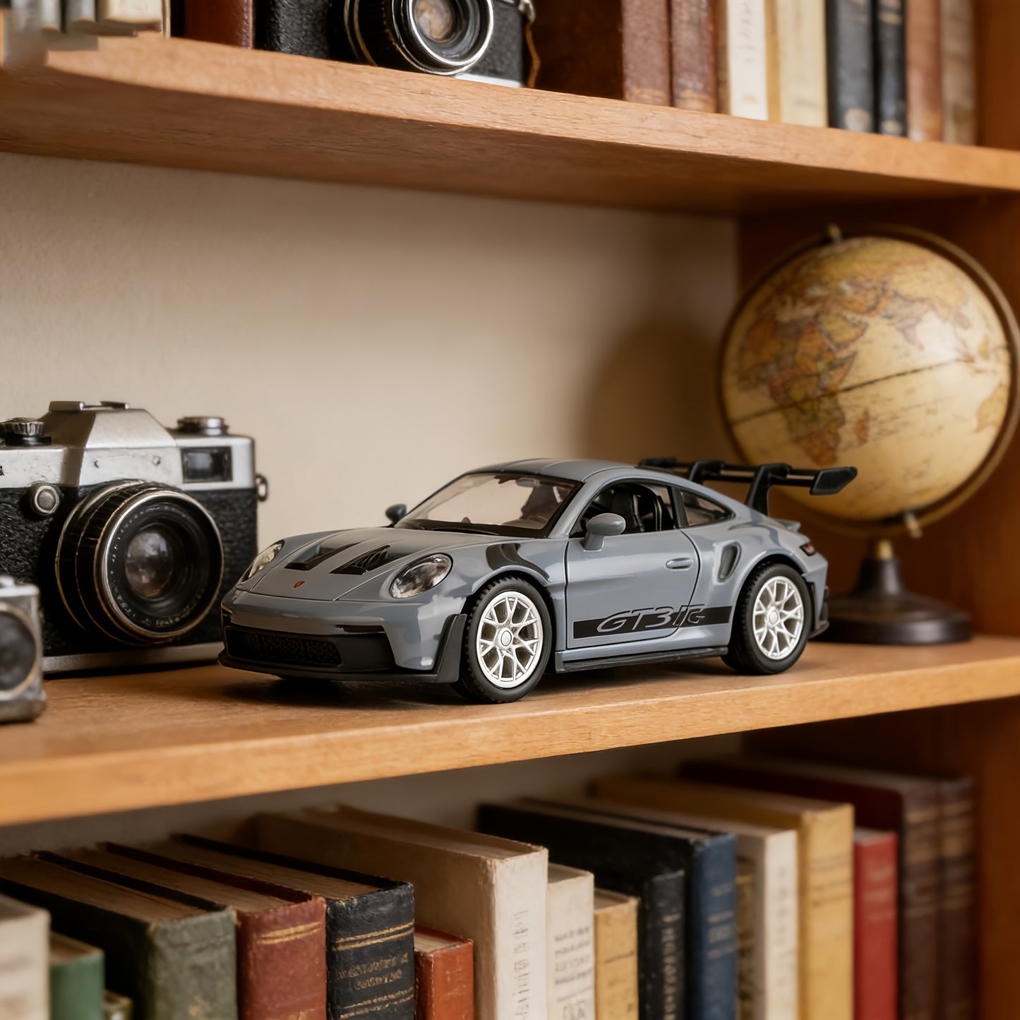 Collectible Model of The Porsche 911 for Adults - a High-Detail Die-Cast Zinc Alloy Display Piece, Ideal for Exhibitions, Home Decor, And a Perfect Gift for Car Lovers on Birthdays And Christmas