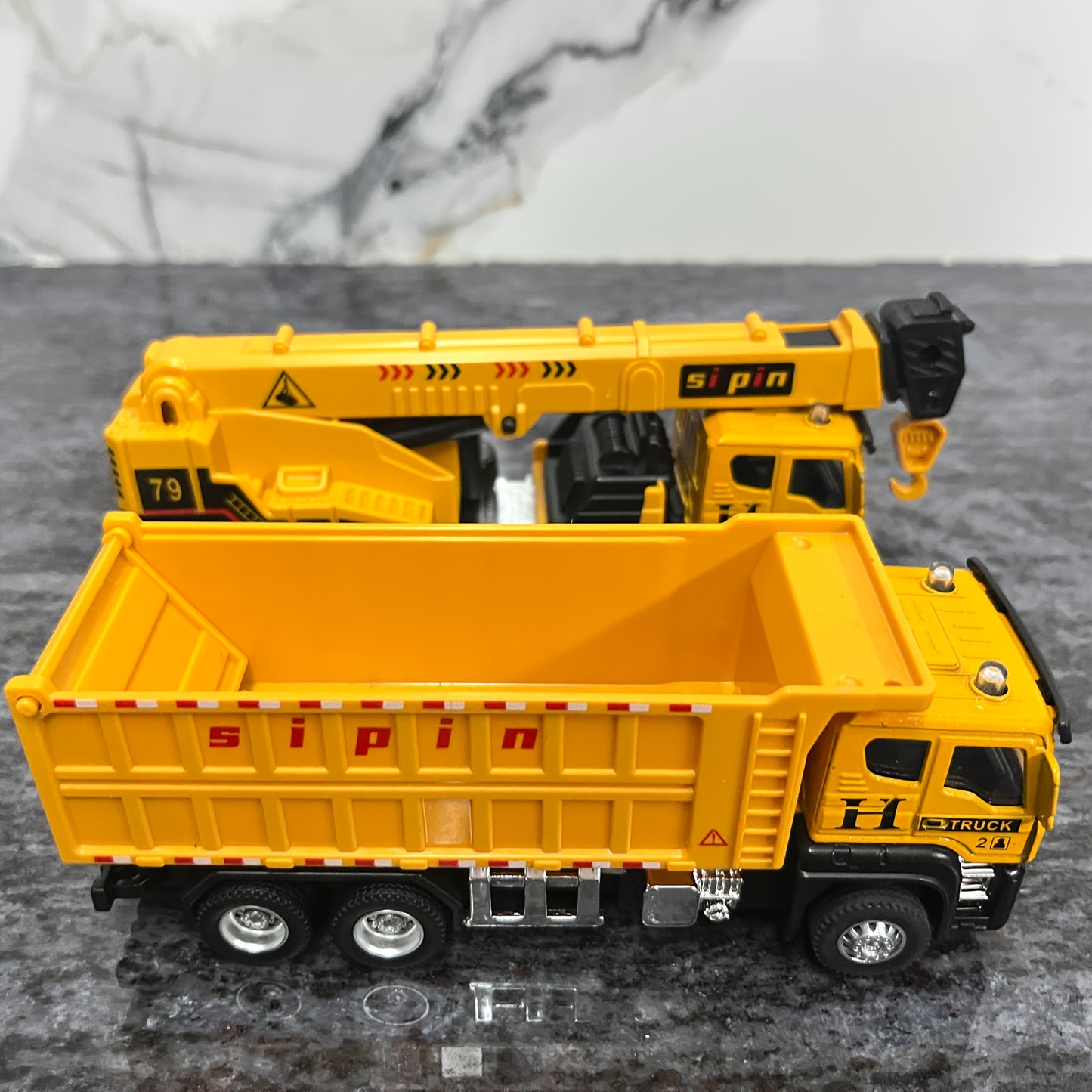 Alloy Construction Vehicles Set, Mini Size 5.8" Inertia Engineering Vehicles, Excavator Dump Truck Cement Mixer Crane, No Battery Needed, Ideal Gift for Christmas Halloween School Season