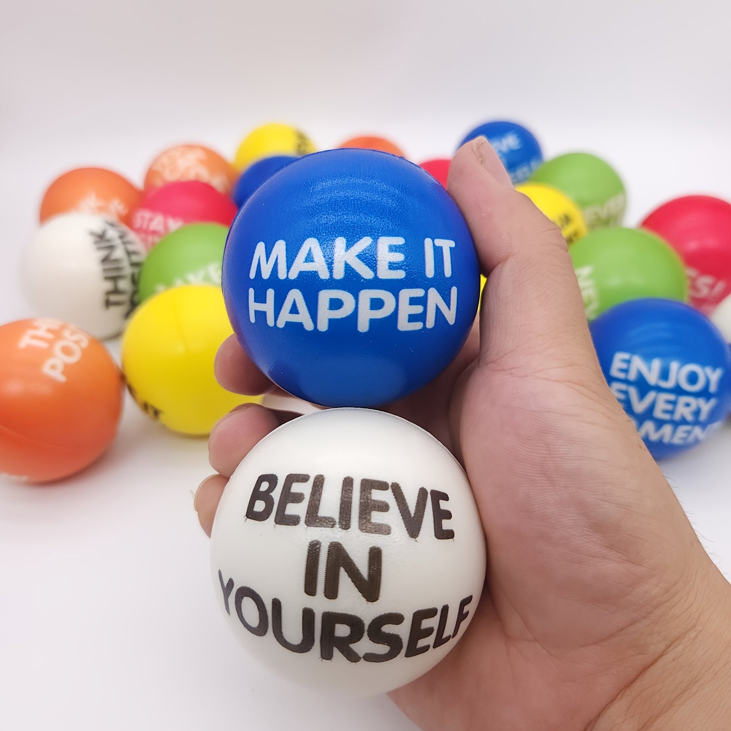 [Inspirational Sponge Balls] 30-Pack Inspirational Slogan Sponge Balls | 6.3cm Diameter, Classroom, Office, Team Building, Encouragement Reward, Creative Fun Hand Fitness Relaxation Ball, Party Event, Christmas Gift
